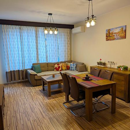 Business And Leisure Apartments In Mladost 2 With Free Garage 소피아 외부 사진