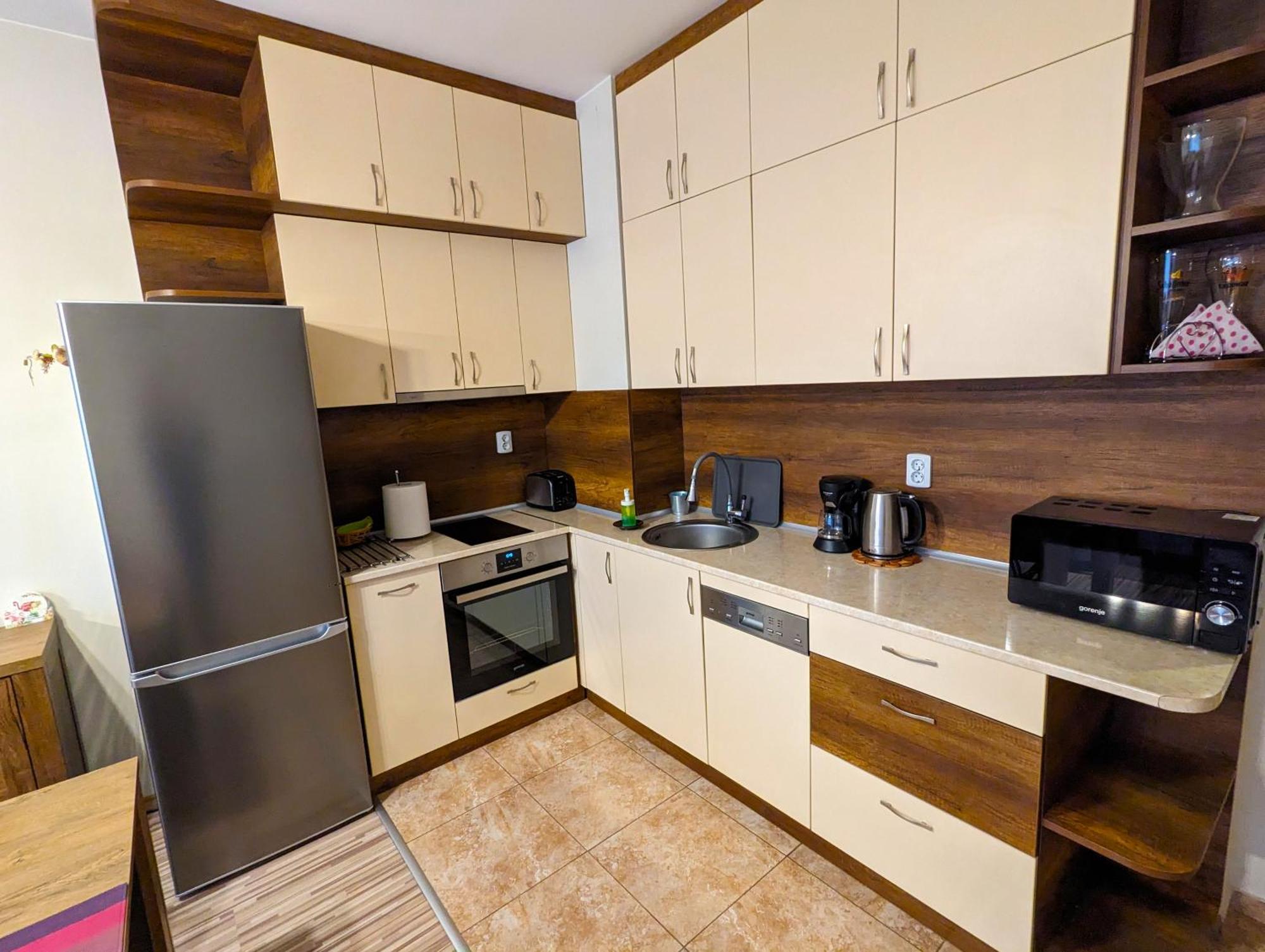 Business And Leisure Apartments In Mladost 2 With Free Garage 소피아 외부 사진
