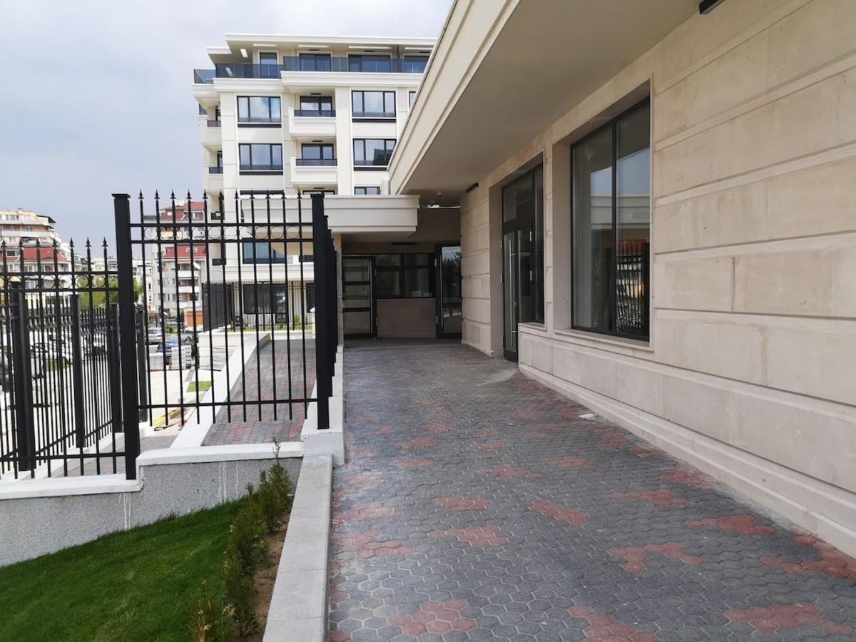 Business And Leisure Apartments In Mladost 2 With Free Garage 소피아 외부 사진